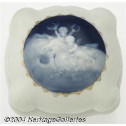 Limoges: A EUROPEAN PORCELAIN COVERED BOX (Limoges)
