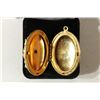 Image 2 : 1 1/2" CAMEO PENDANT LOCKET
