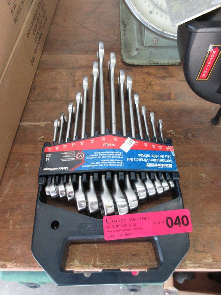 New Mastercraft Combination Wrench Set
