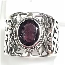 STERLING SILVER GARNET RING SIZE 8