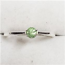 STERLING SILVER PERIDOT RING SIZE 6.75