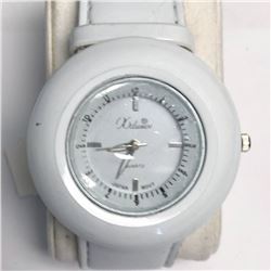 30) XCLUSIVE WHITE WATCH WORKING