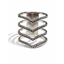 46) STERLING SILVER ONYX 4 TIER RING SIZE 7-8