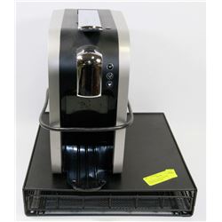 VERISIMO COFFEE POD MACHINE WITH POD HOLDER