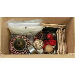 LOT OF 2 KING-SIZE MATTRESS BAGS AND ASSORTED