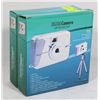 Image 1 : PAIR OF DIGITAL CAMERAS WITH TRIPOD