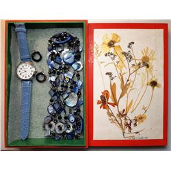 19)  WOODEN BOX WITH NATURAL DRIED