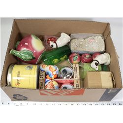 FLAT OF VINTAGE COLLECTIBLES