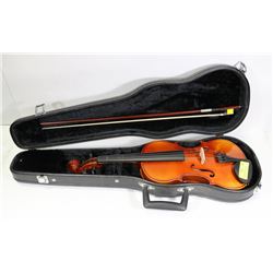 VIOLIN 4/4 ARTICLE NATURAL FINISH WITH NEW BOW AND