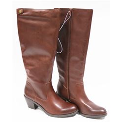 NEW GENUINE 1976 GENUINE LEATHER BOOTS SIZE 9