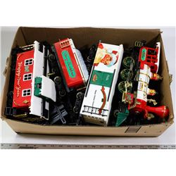 CHRISTMAS TRAIN SET WITH TRACK