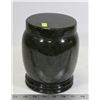 Image 1 : STONE URN/ JAR