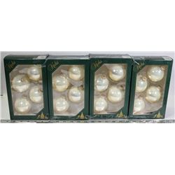 BUNDLE OF CHRISTMAS TREE BALL DECORATIONS