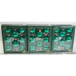 BUNDLE OF CHRISTMAS TREE BALL DECORATIONS