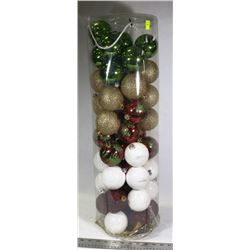 SET OF CHRISTMAS TREE BALLS