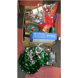 BOX OF ASSORTED CHRISTMAS DECORATIONS