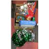 Image 1 : BOX OF ASSORTED CHRISTMAS DECORATIONS