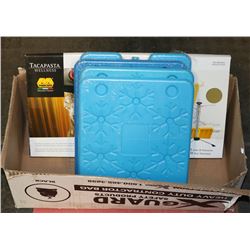 NEW LOT OF 4 ICE PACKS AND PASTA DRYER