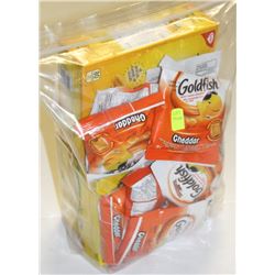 BAG OF VEGETABLE CRACKERS AND GOLDFISH