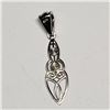 Image 2 : 42) STERLING SILVER ARROW PENDANT
