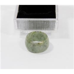 JADE RING - APPROXIMATE SIZE 9