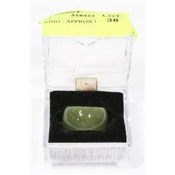 JADE RING - APPROX SIZE 8.5