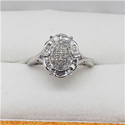 10K WHITE GOLD DIAMOND CLUSTER RING