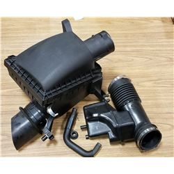 2014-2018 TOYOTA TUNDRA 5.7L V8  AIR INTAKE