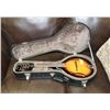 Image 1 : MANDOLIN DEAN WITH HARD CASE.