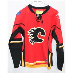 CALGARY FLAMES JERSEY, YOUTH MEDIUM