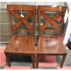 PAIR OF SIDECHAIRS ON CHOICE: WOOD