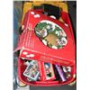 Image 1 : LARGE RED TOTE OF CHRISTMAS ORNAMENTS
