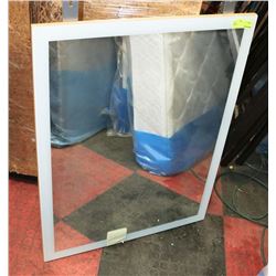 LIGHT WOOD TONE DRESSER MIRROR