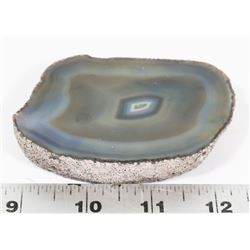 GEODE SLICE WITH STAND.