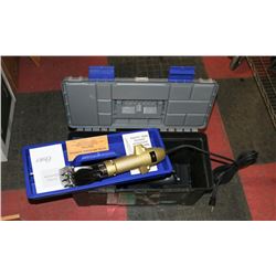 OSTER SHOWMASTER NEW