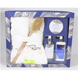 INDIA AND PURE BY JESSICA HOLANDER GIFT SET