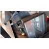 Image 2 : LOT OF THREE SHOP LIGHTS