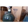 Image 1 : COMMERCIAL LIGHT