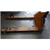 Image 2 : LIFT RITE 5000LB PALLET JACK