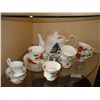 Image 2 : POINSETTA CHINA AND XMAS TEAPOT