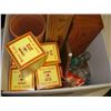 Image 2 : GIN GLASSES AND WOOD BOXES