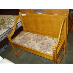 MAPLE STORAGE BENCH