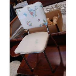 VINTAGE KIDS CHAIR