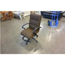 GAS LIFT OFFICE CHAIR