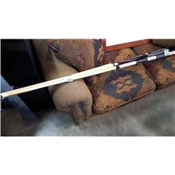 BUNDLE OF POOL CUES