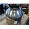 Image 2 : STAINLESS MILK CAN