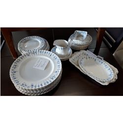 35 PIECES ROYAL ALBERT MEMORY LANE CHINA