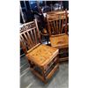 Image 2 : 2 PINE CHAIRS