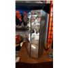 Image 2 : MIRRORED GLASS DISPLAY CASE