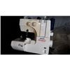 Image 1 : WHITE SPEEDYLOCK 1300DE DIFFERENTIAL FEED SERGER